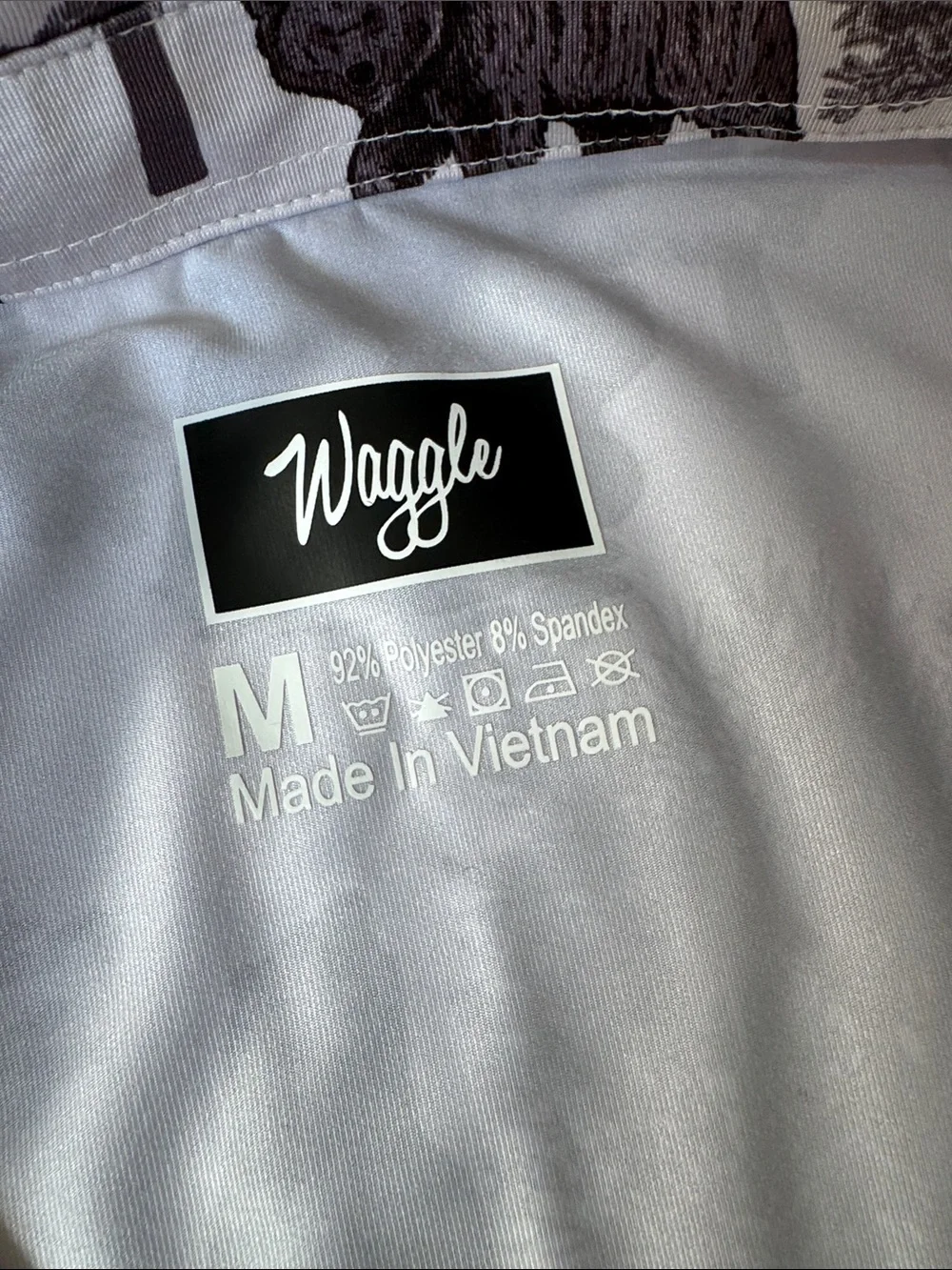 Men’s Waggle Bear Print Polo Shirt in White and brown/gray - Picture 3 of 3